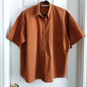 Etched button Burnt Orange/ Rust colored Short sleeve Top